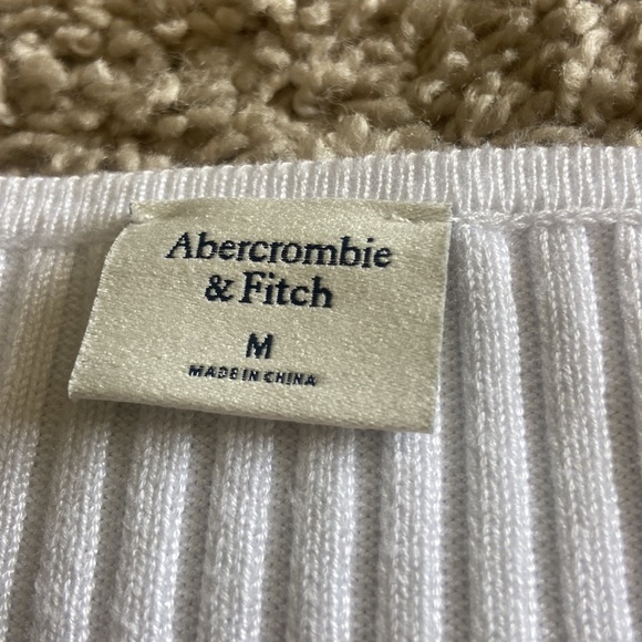 Abercrombie and Fitch Sweater - Picture 2 of 4